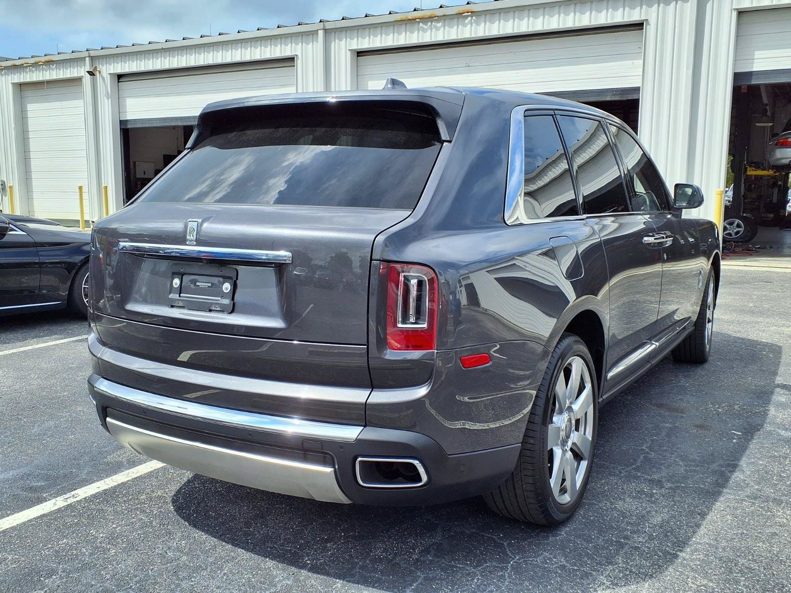 Used 2020 Rolls-Royce Cullinan AWD/4WD image 14