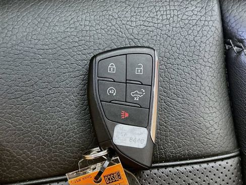 Used 2022 GMC Sierra 1500 Denali AWD/4WD image 13