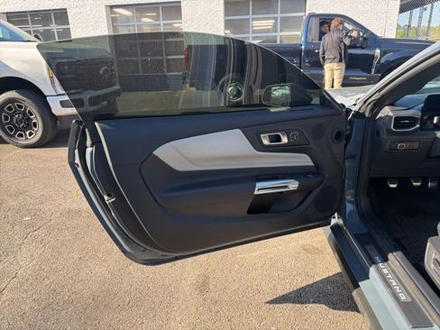 Used 2024 Ford Mustang GT Premium image 15