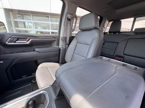 Used 2024 GMC Sierra 1500 SLT w/ SLT Premium Plus Package AWD/4WD image 30