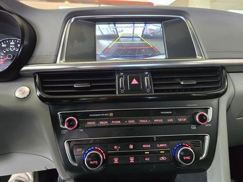 Used 2018 Kia Optima EX image 9