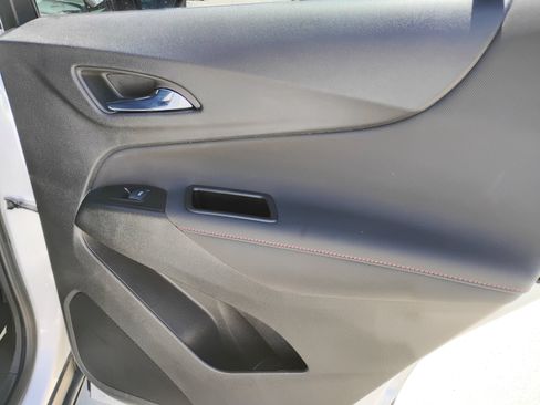 Used 2022 Chevrolet Equinox RS FWD image 29