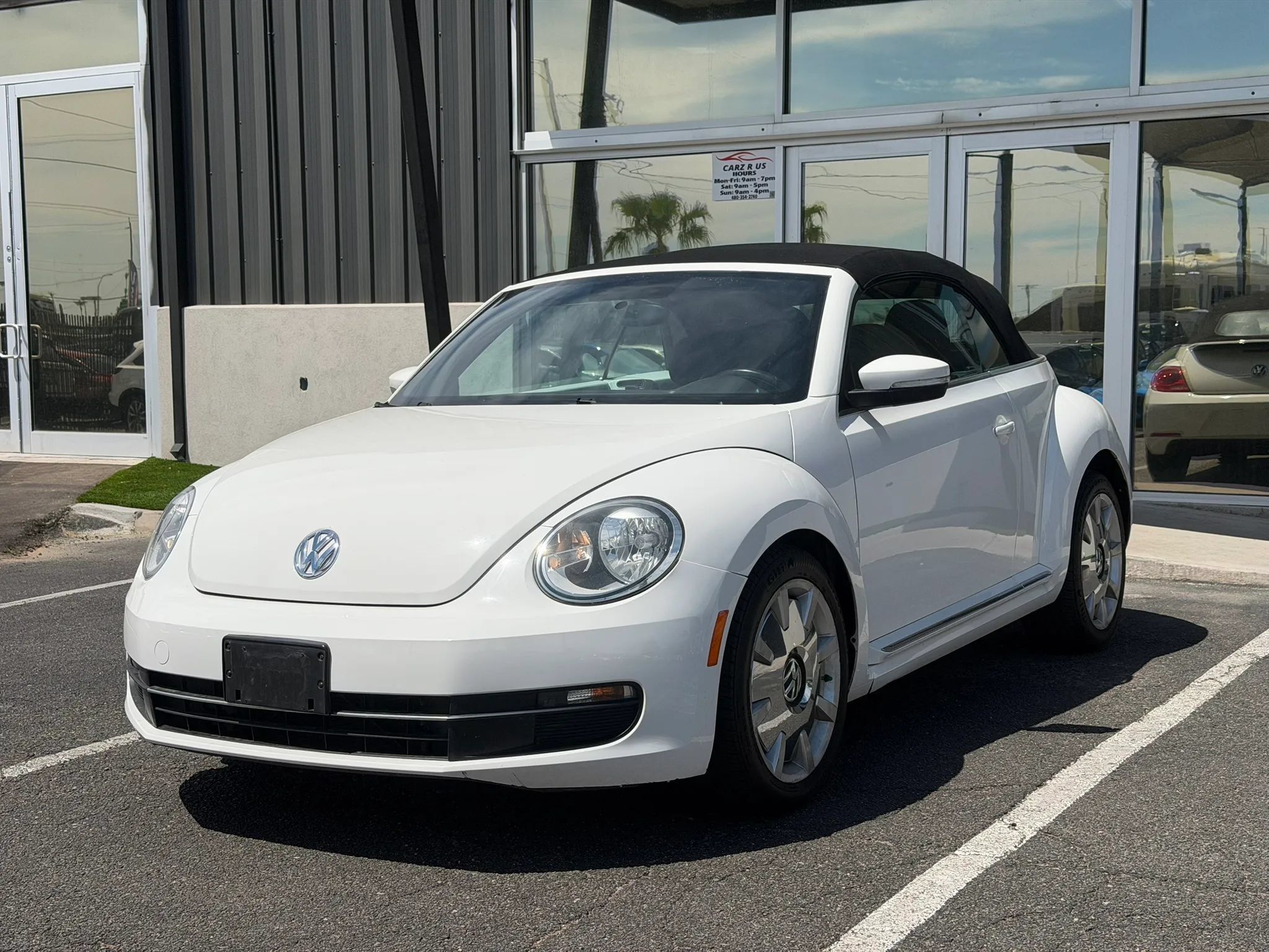 Used 2013 Volkswagen Beetle 2.5 FWD image 1