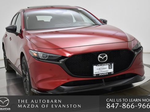 Used 2025 MAZDA MAZDA3 Hatchback w/Premium Plus Pkg image 11