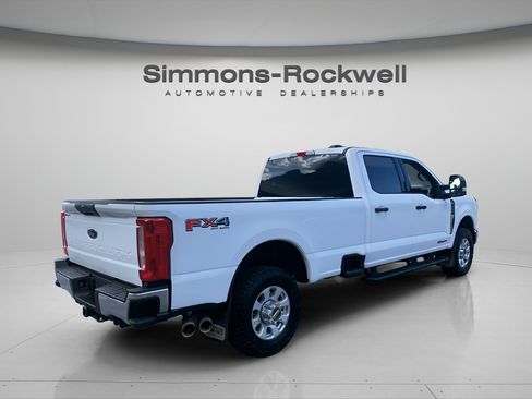 Used 2023 Ford F350 XLT w/ FX4 Off-Road Package AWD/4WD image 5