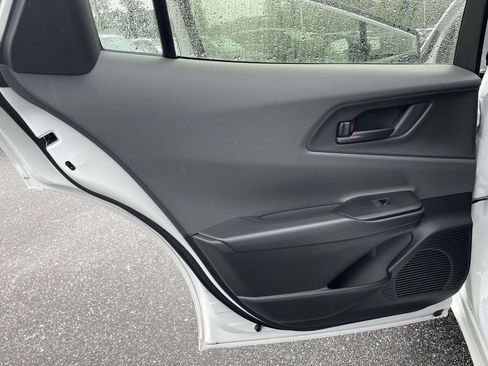 Used 2025 Toyota Prius LE AWD/4WD image 2