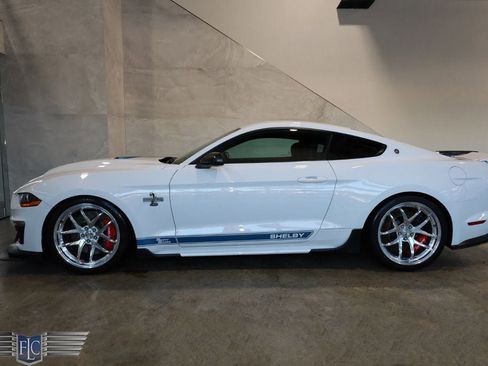 Used 2019 Ford Mustang GT Premium w/ GT Performance Package image 2