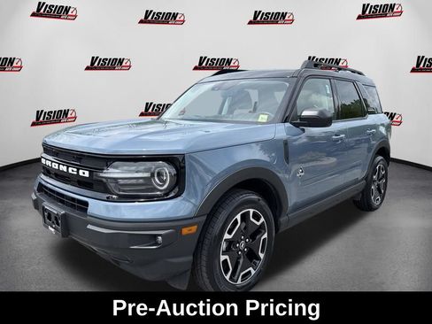 Used 2024 Ford Bronco Sport Outer Banks AWD/4WD image 1