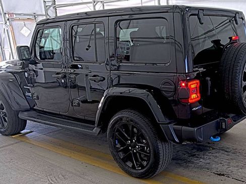 Used 2023 Jeep Wrangler Unlimited Sahara w/ Cold Weather Group image 4