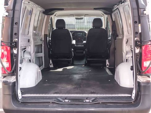 Used 2023 Mercedes-Benz Metris image 29