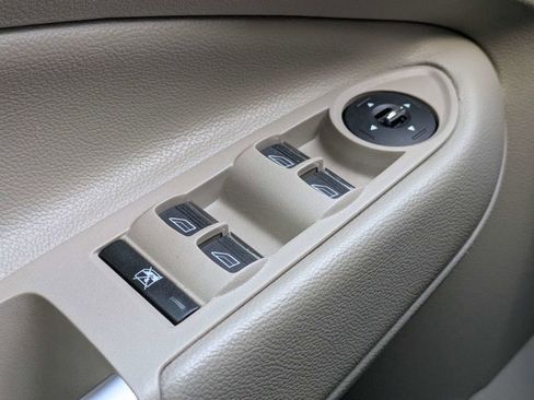 Used 2013 Ford C-MAX SEL image 35