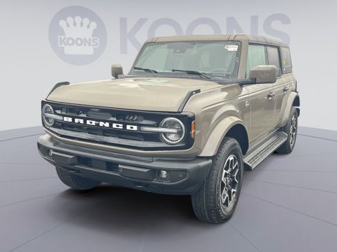 New 2026 Ford Bronco Outer Banks image 1
