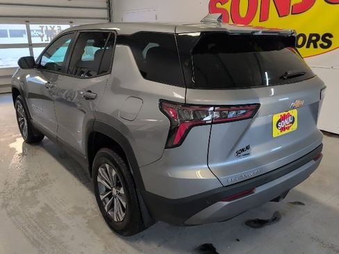 Used 2026 Chevrolet Equinox LT w/ Convenience Package II image 3