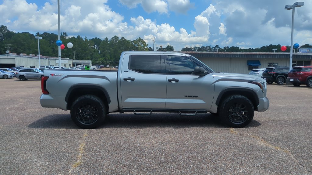 Used 2023 Toyota Tundra SR5 AWD/4WD image 4