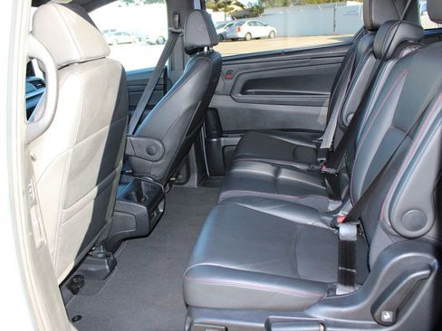 Used 2024 Honda Odyssey Sport image 12