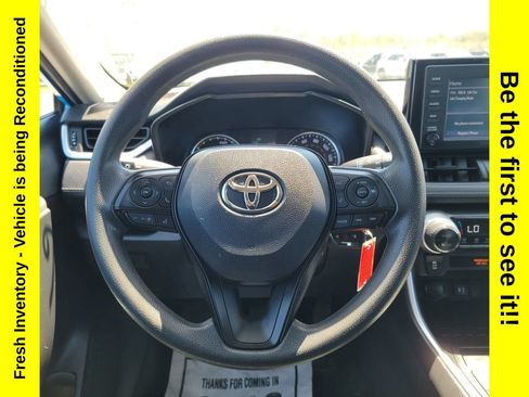 Used 2019 Toyota RAV4 LE w/ Carpet Mat Package AWD/4WD image 14