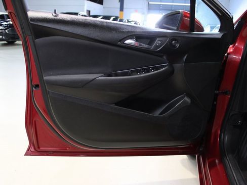 Used 2017 Chevrolet Cruze LT image 20