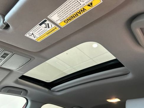 Used 2022 Honda CR-V Touring image 14