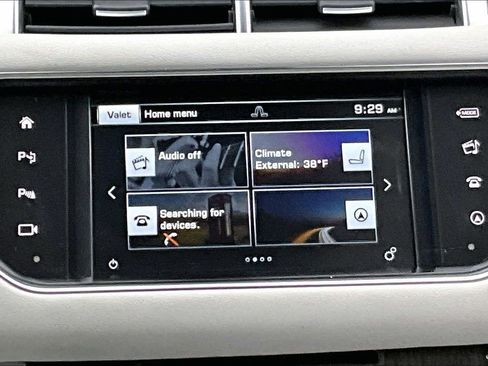 Used 2016 Land Rover Range Rover Sport HSE image 19