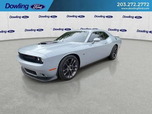 Used 2022 Dodge Challenger R/T Scat Pack w/ Shaker Package RWD image 5