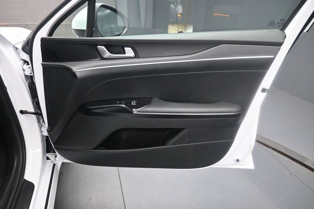 Used 2023 Kia K5 LXS FWD image 29