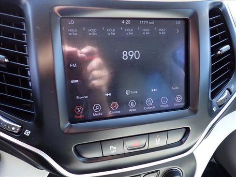 Used 2021 Jeep Cherokee Latitude Lux w/ Comfort/Convenience Group FWD image 22