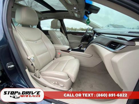 Used 2014 Cadillac XTS Luxury w/ Driver Awareness Package image 18
