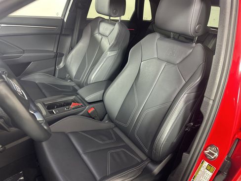 Used 2024 Audi Q3 2.0T Premium Plus image 9