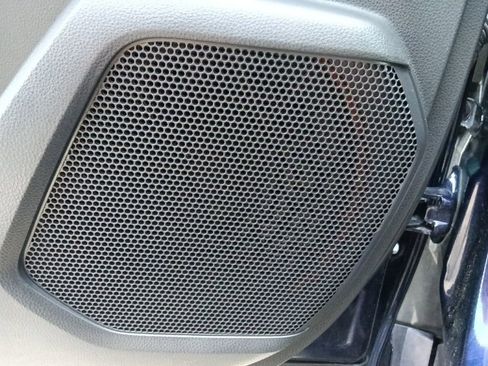 Used 2023 Toyota Highlander Limited image 14