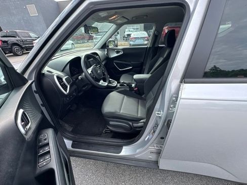 Used 2020 Kia Soul LX FWD image 14