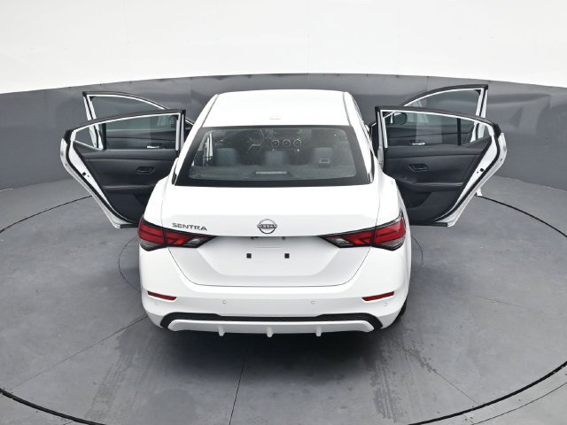 Used 2025 Nissan Sentra SV FWD image 39