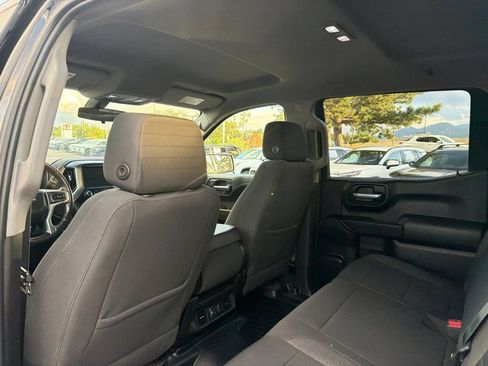 Used 2022 Chevrolet Silverado 1500 LT AWD/4WD image 21