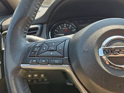 Used 2020 Nissan Rogue SL AWD/4WD image 17