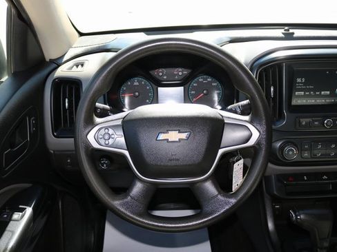 Used 2018 Chevrolet Colorado W/T w/ WT Convenience Package image 9