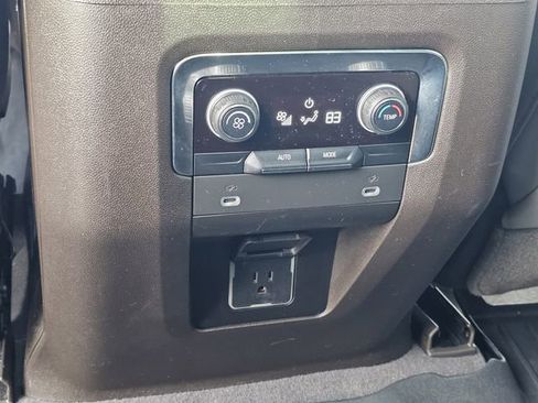 Used 2023 Chevrolet Tahoe Z71 image 19