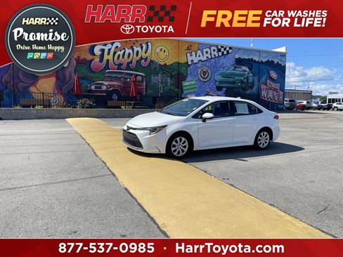 Used 2024 Toyota Corolla LE FWD image 1