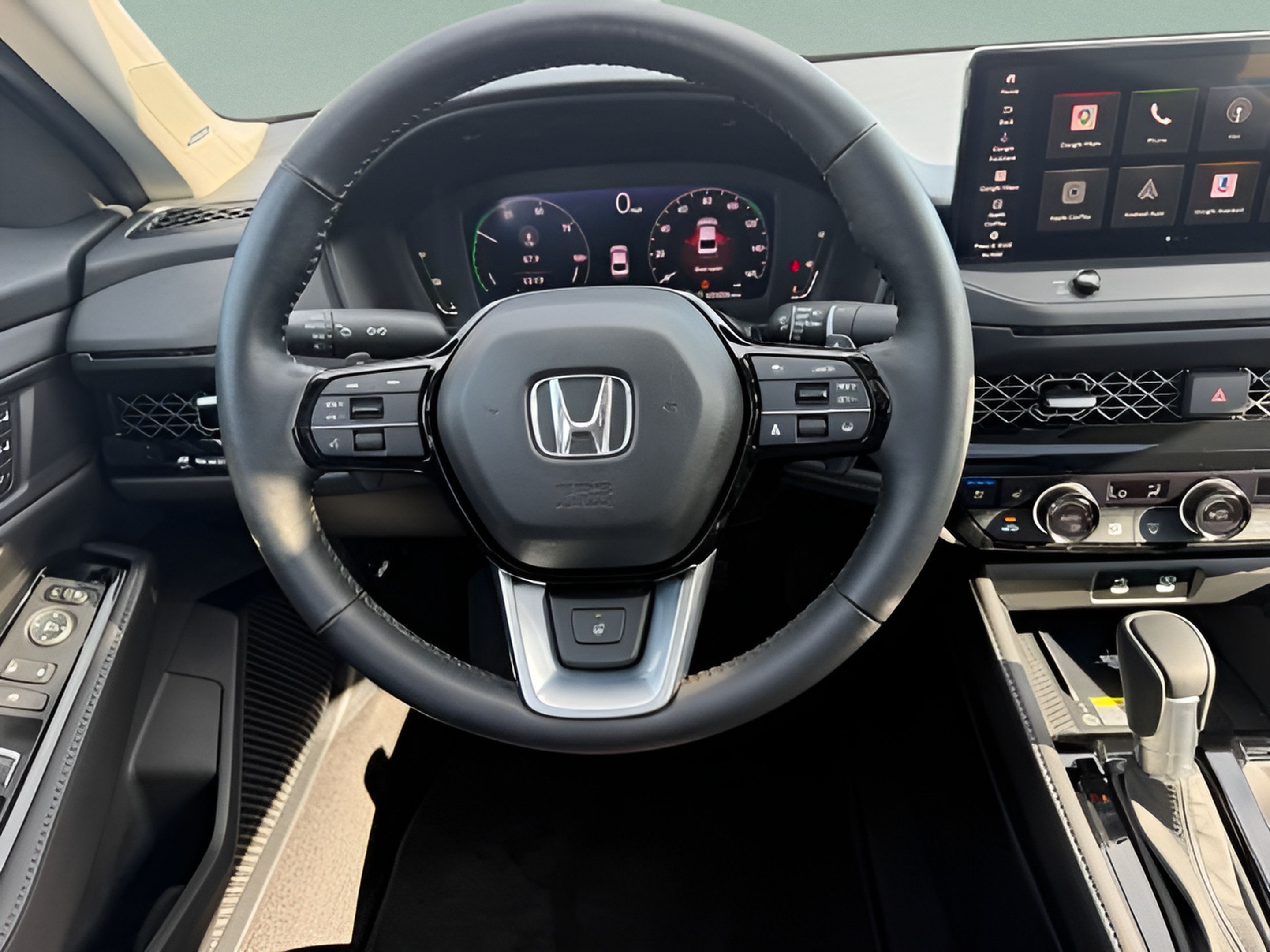 Used 2025 Honda Accord Touring image 12