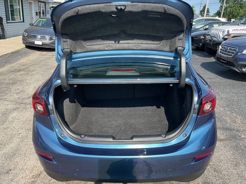 Used 2018 MAZDA MAZDA3 Sport FWD image 12