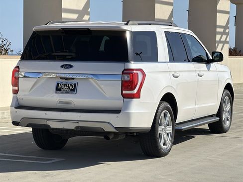 Used 2018 Ford Expedition XLT w/ Equipment Group 202A RWD image 6