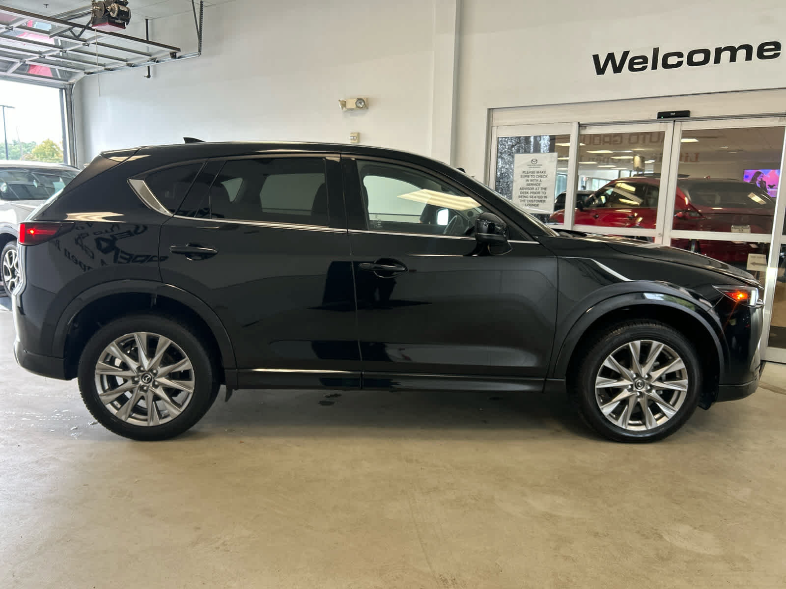 Certified 2024 MAZDA CX-5 AWD 2.5 S w/ Premium Package image 6