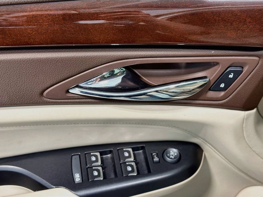 Used 2014 Cadillac SRX Luxury AWD/4WD image 19