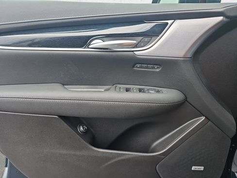 Used 2025 Cadillac XT5 Premium Luxury w/ LPO, Floor Liner Package AWD/4WD image 28