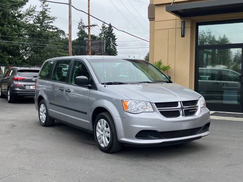 Used 2014 Dodge Grand Caravan American Value Package image 2