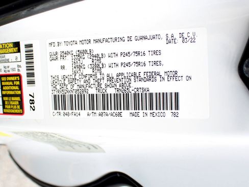 Used 2022 Toyota Tacoma SR image 32