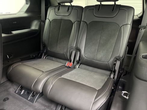 New 2025 Jeep Grand Cherokee L Altitude RWD image 5