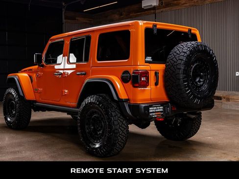 Used 2025 Jeep Wrangler Unlimited Rubicon AWD/4WD image 7