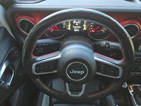 Used 2021 Jeep Wrangler Unlimited Rubicon AWD/4WD image 10
