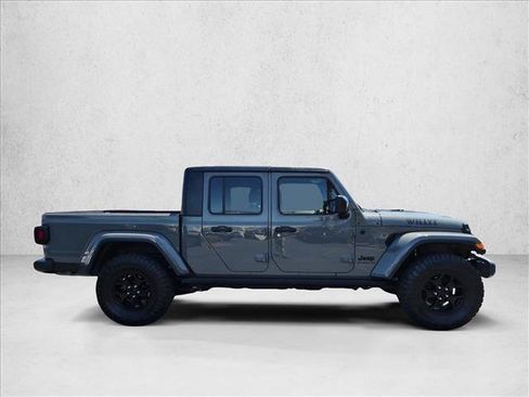 Used 2021 Jeep Gladiator Sport AWD/4WD image 4
