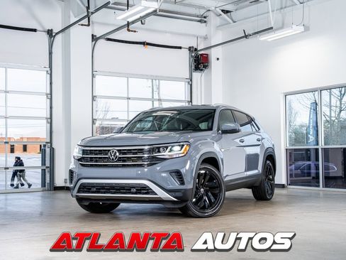 Used 2022 Volkswagen Atlas Cross Sport SE w/ Black Wheel Package image 1