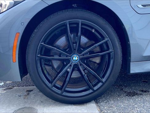 Used 2023 BMW 330e xDrive w/ M Sport Package AWD/4WD image 11